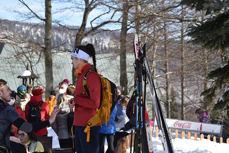 Pustevny jako obvykle ožily o víkendu návalem turistů, 20. února 2021.