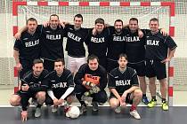 Vítězný tým FK Relax. Horní řada zleva: Adam Brzezina, Ivo Crhonek, Rostislav Turoň, Lukáš Turoň, Slavomír Jasinek, Lukáš Potůček, Jan Kantor. Dolní řada zleva: Daniel Klimas, Martin Sporysz, František Macura, Jaroslav Macoszek. 