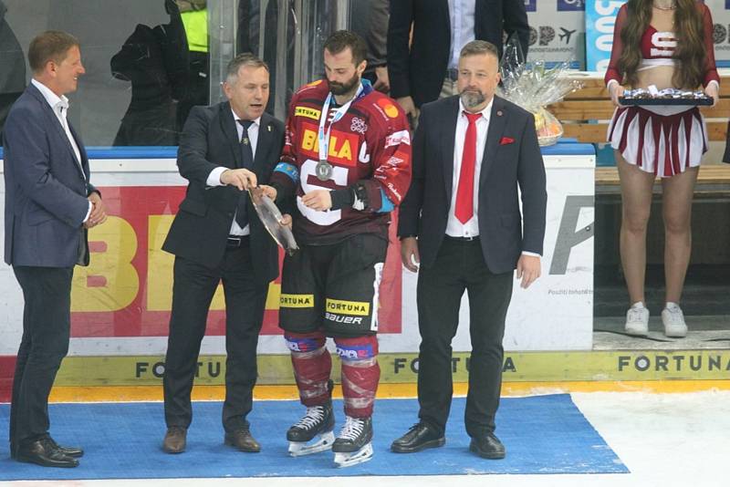 Sparta - Třinec 1:2, Oceláři jsou znovu zaslouženě mistry republiky.