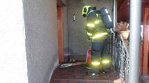 Zásah hasičů v rodinném domku v Třinci.