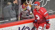 Finále play off hokejové extraligy - 1. zápas: HC Oceláři Třinec - HC Sparta Praha, 18. dubna 2022 v Třinci. Andrej Nestrašil z Třince.