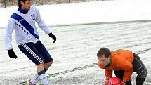 Fotbalisté třetiligového Frýdku-Místku si v prvním letošním přípravném utkání poradili s lídrem krajského přeboru z Petřkovic 6:1.