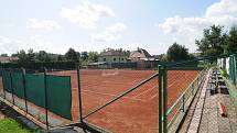 Tenisové  kurty v Krmelíně.