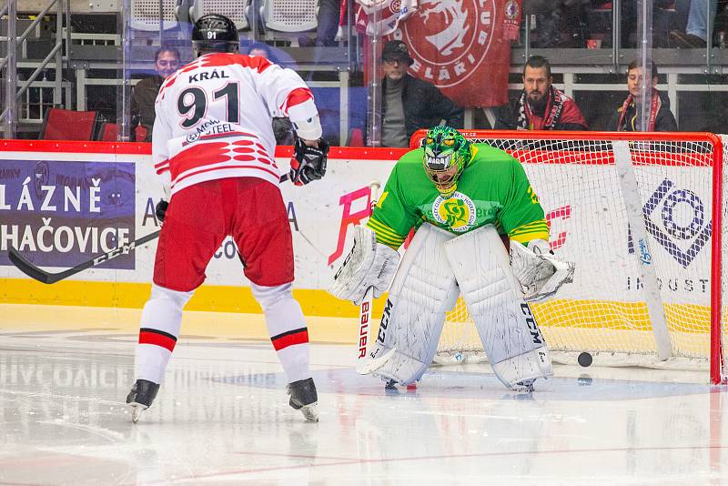 Exhibiční utkání legend v repríze finále z roku 1998 mezi HC Železárny Třinec - Petra Vsetín, 8. listopadu 2019 v Třinci.