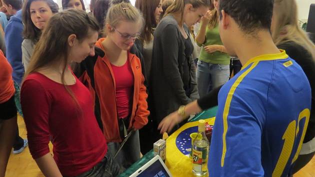 Prezentace zemí studenty frýdecko-místecké školy zaujala. Aktivně debatovali s vysokoškoláky ze zahraničí. 