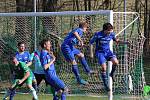 Dobratičtí fotbalisté (v modrých dresech) nadějné dvoubrankové vedení v Datyni nakonec neudrželi. Gól na 2:2 inkasovali v nastaveném čase.