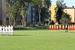 Fotbalisté divizního Frýdlantu nad Ostravicí (žluto-červené dresy) zvítězili v domácím prostředí nad karvinským B týmem 1:0.