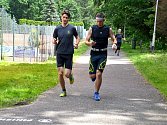 Běh s mobilem se v třineckém lesoparku vyplatí sportovcům, kteří chtějí mít přehled třeba o naběhaných kilometrech. Zároveň mohou na dvou tratích porovnávat své výkony s ostatními. 