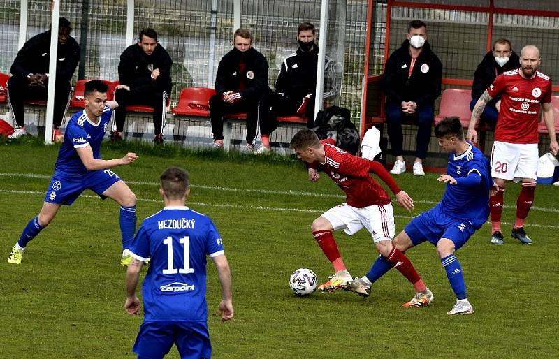 Fotbalisté Třince porazili Vyšehrad a dočkali se první jarní výhry.