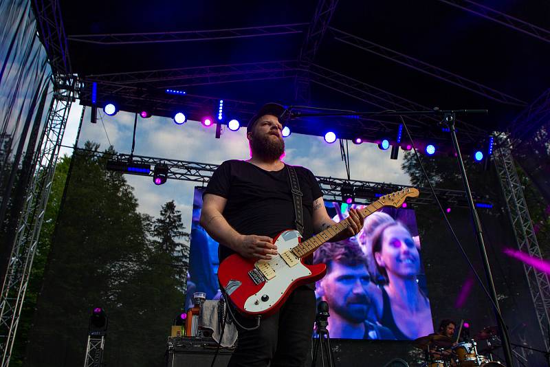 První den festivalu Ladná Čeladná se konal 6. srpna 2021. Na snímku vystoupení kapely Vypsaná fiXa.