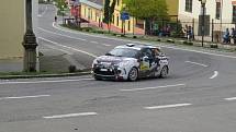 Valašská rally přichystala lidem z Hukvald a okolí zajímavou podívanou. 