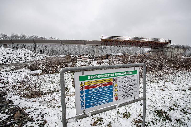 U Dobré na Frýdecko-Místecku pokračovala 13. dubna 2021 výstavba obchvatu města Frýdku-Místku (II. etapa).