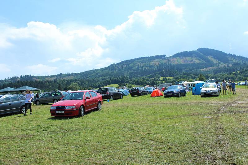 Sraz Lhot a Lehot z Česka a Slovenska ve Lhotce pod Ondřejníkem.