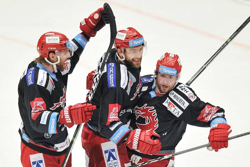 Čtvrtfinále play off hokejové extraligy - 5. zápas: HC Oceláři Třinec - HC Dynamo Pardubice, 21. března 2018 v Třinci.