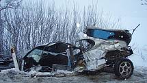 Při nehodě byl automobil Hyundai téměř rozlomen na dvě části, ale jeho řidič skončil jen s několika oděrkami.
