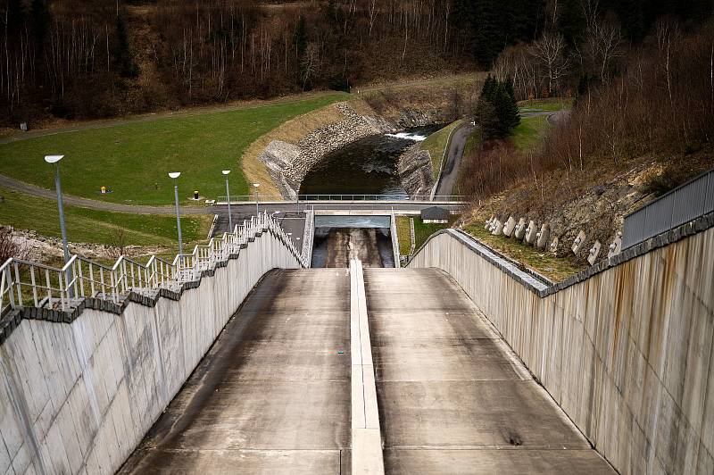 Den otevřených dveří Povodí Odry na přehradě Šance v Beskydech. 25. března 2023.