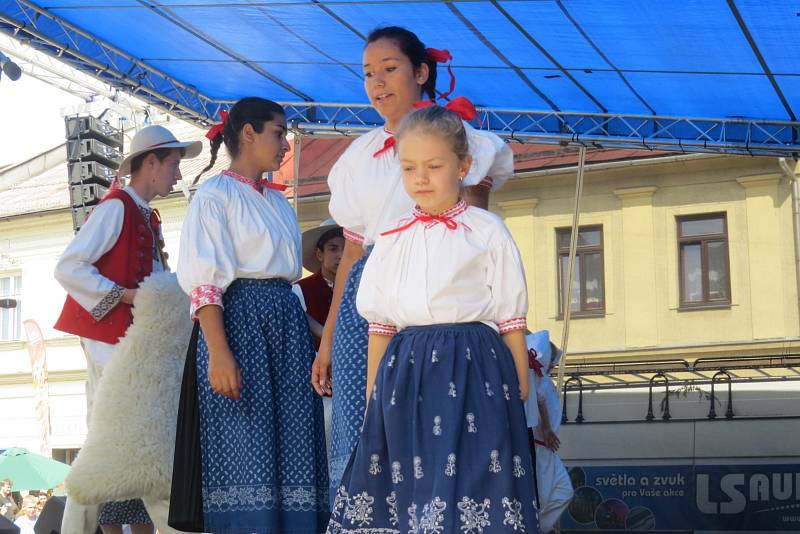 Dny Jablunkova slavili místní v sobotu a v neděli. Behem nedělního dopoledne se předávaly také ceny města.