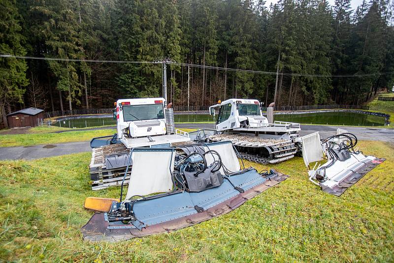 Lyžařské areály v Beskydech, 27. listopadu 2022, Staré Hamry. Ski Park Gruň.