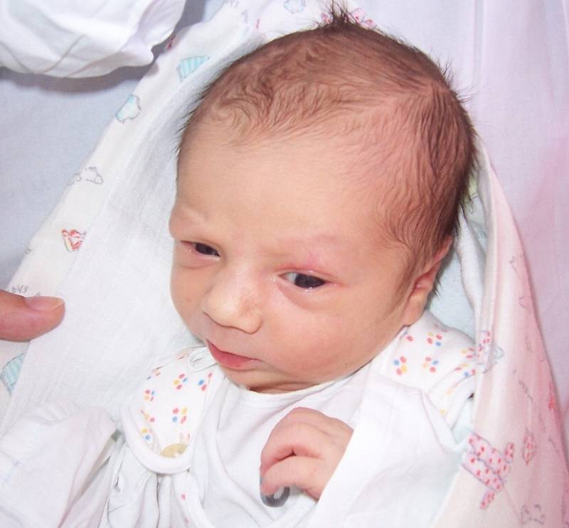 Matyáš Brkacki, Lískovec, nar. 25.05., 51 cm, 3,30 kg, nemocnice Frýdek-Místek.  