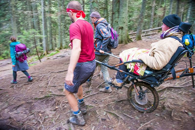 Honza Dušek trpící roztroušenou sklerózou vyrazil vloni z Prašivé v Beskydech na Ukrajinu a hlavně do Černobylu, teď bude 1. října na besedě na expedici vzpomínat.