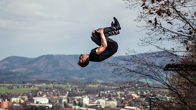 Lubomír Baum, profesionální parkourista a trenér parkouru.