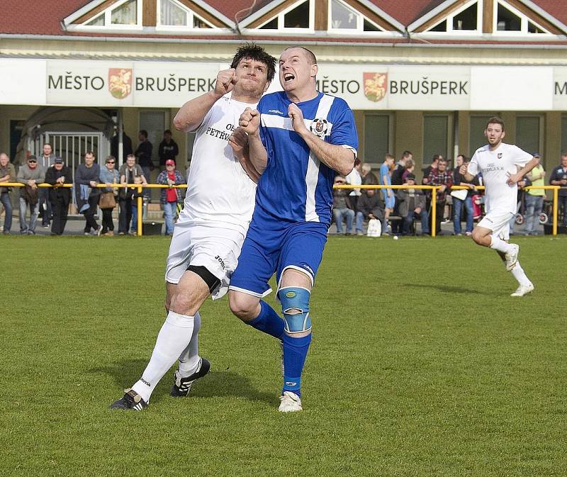 Derby mezi Brušperkem a Petřvaldem na Moravě skončilo nakonec smírem 1:1. 