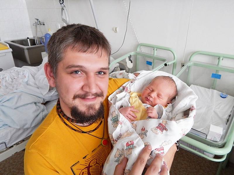 Damien Klimeš, Raškovice, nar. 14. 10., 49 cm, 3,67 kg. Nemocnice Frýdek-Místek. 