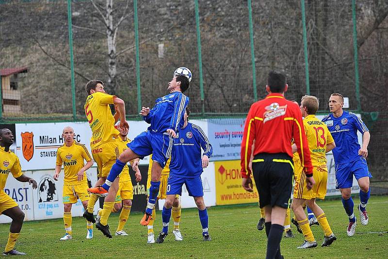 Zápas mezi domácím Třincem a pražskou Duklou neměl vítěze. Šlágr kola skončil smírně 1:1.