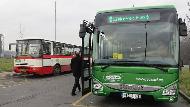 Autobusy MHD ve Frýdku-Místku. 