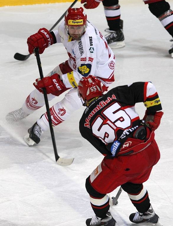 Extraligové utkání HC Oceláři Třinec - Mountfield Hradec Králové. 