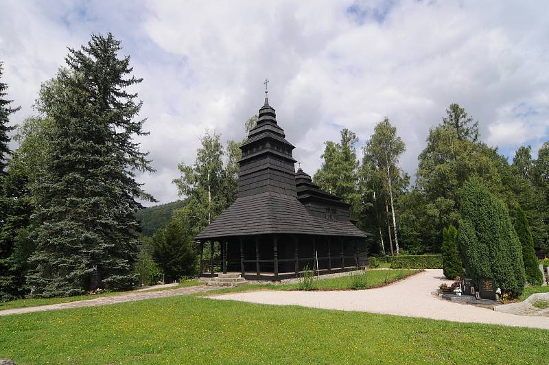 Dřevěný kostel sv. Prokopa a sv. Barbory v Kunčicích pod Ondřejníkem.