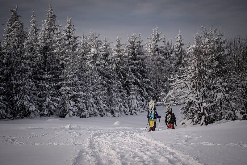 Turistická chata Severka a panorama Beskyd, 15. ledna 2021 v Dolní Lomné.