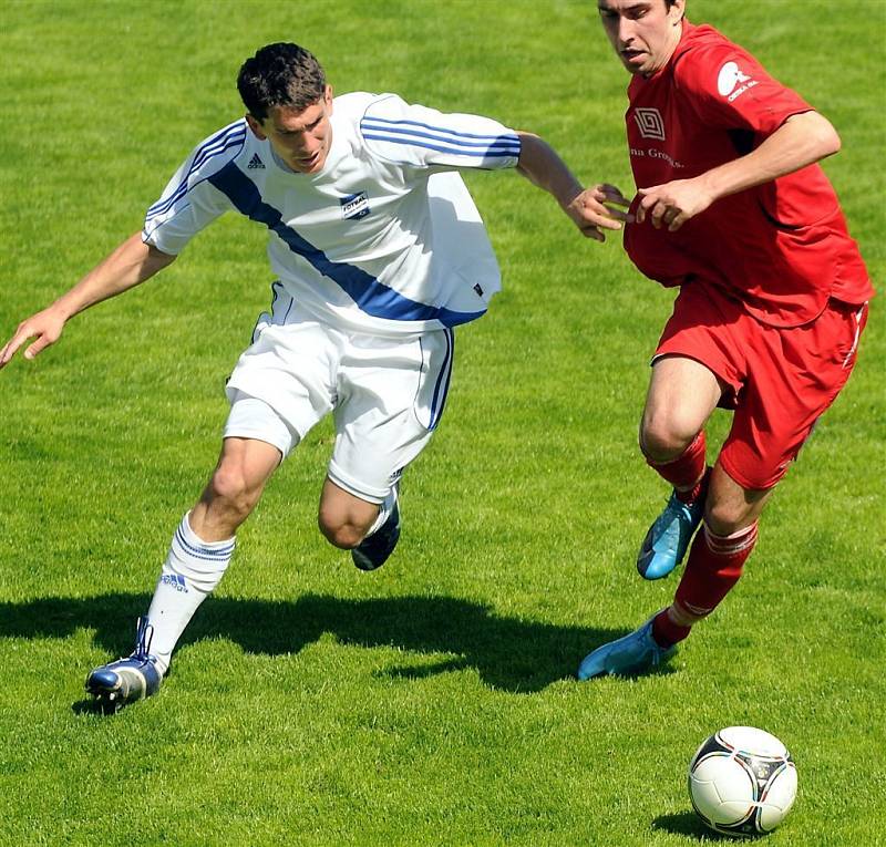 Fotbalisté Frýdku-Místku si v zápase třetí nejvyšší soutěže poradili na svém hřišti s Hulínem 5:1.