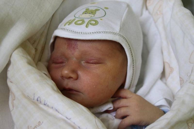 Tobiáš Jakubčin, Návsí, nar. 30. 5., 51 cm, 3,52 kg, Nemocnice Třinec. 