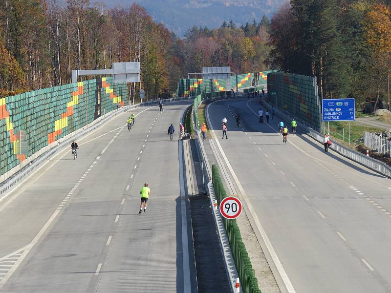 V Třinci byl slavnostně otevřen obchvat v úseku mezi Nebory a Bystřicí.