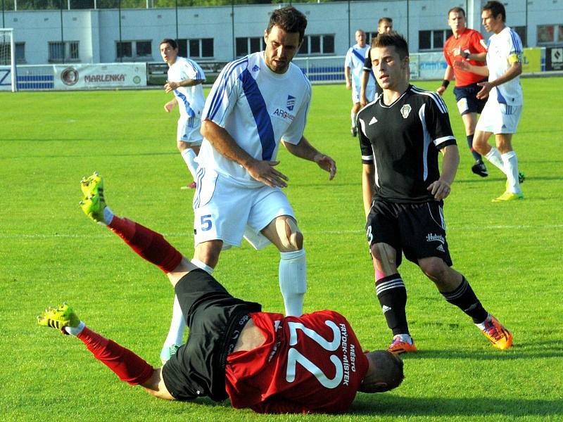 Fotbalisté Frýdku-Místku porazili na svém stadionu druholigového lídra ze Žižkova 1:0, když jedinou branku utkání vstřelil útočník Matúš.