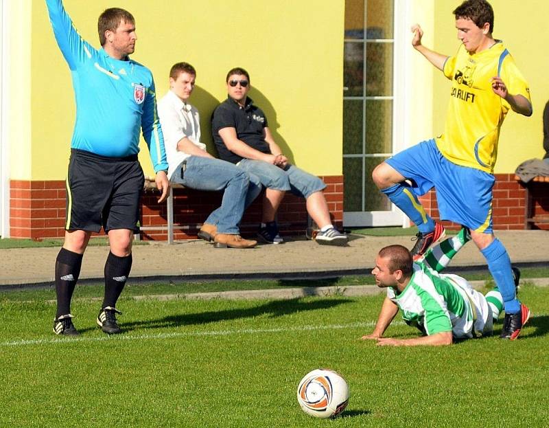 Snímky z utkání Čeladná – Dolní Lutyně 3:1 (2:0).