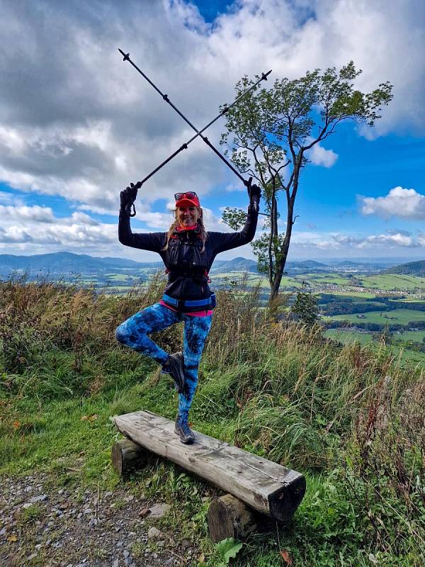 Strážci vrcholu Ondřejník - Ondra a Hanička - oslavili první rok ve výšce 964 m n. m.