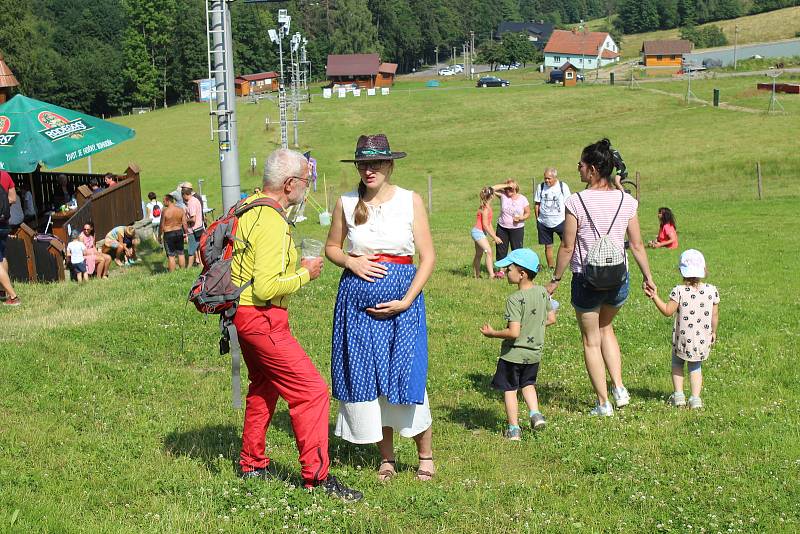 Na Opálené se stříhaly ovečky novozélandským stylem.