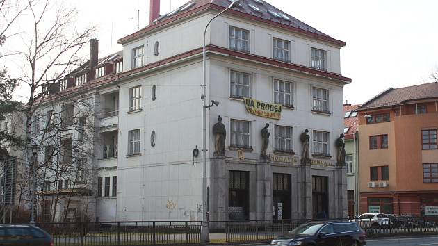 Město koupilo budovu bývalé Moravia banky.