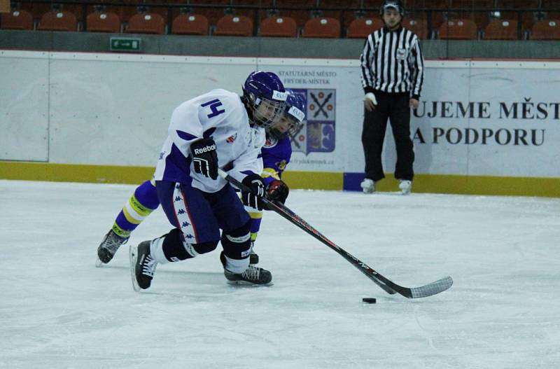 Turnaj v ledním hokeji Škoda Hockey Cup. Utkání Moravskoslezského kraje (bílé dresy) s Olomouckým krajem. 