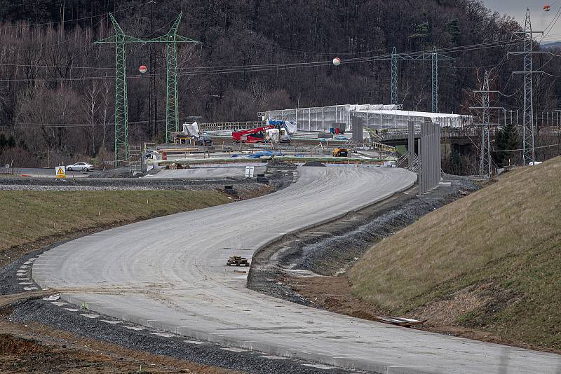 Ve Frýdku-Místku pokračovala 1. prosince 2021 výstavba obchvatu (I. etapa)