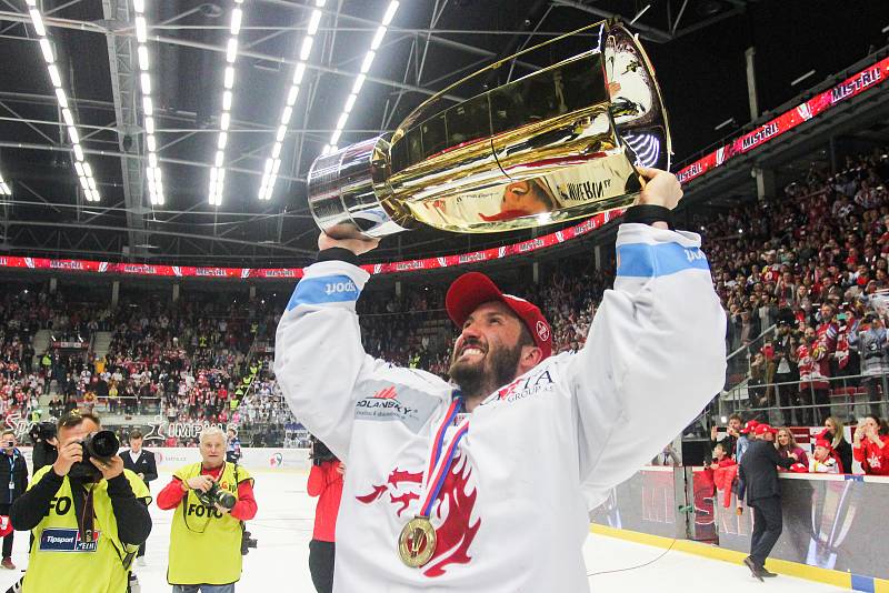 Finále play off hokejové extraligy - 6. zápas HC Oceláři Třinec - Bílí Tygři Liberec, 28. dubna 2019 v Třinci. Na snímku brankář Třince Šimon Hrubec.