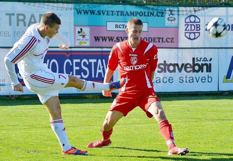 Soužení třineckých fotbalistů na vlastním trávníku nebere konce. Prohráli na něm už čtvrté střetnutí, v souboji tabulkových sousedů nestačili na Pardubice.  