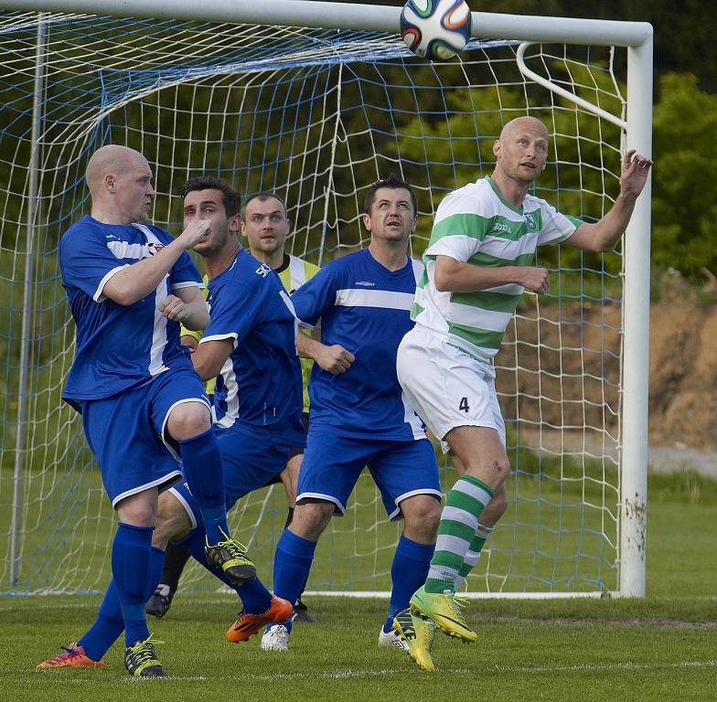 Fotbalisté Brušperku prohráli překvapivě v domácím prostředí s Čeladnou vysoko 0:4. 