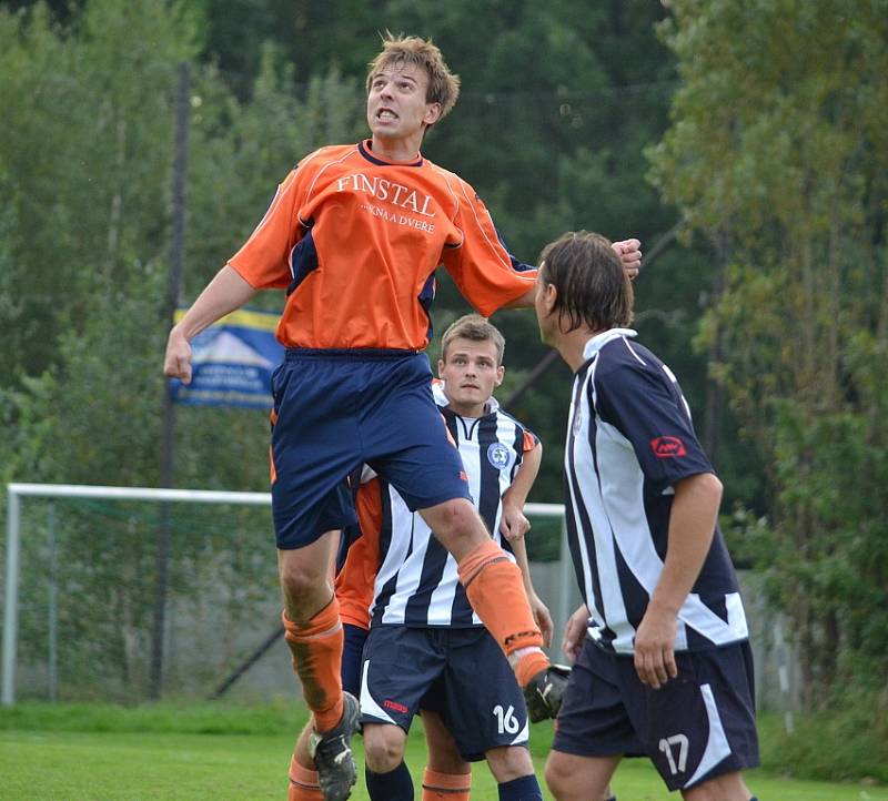 Fotbalisté Lučiny si na domácím trávníku poradili s Horní Suchou 2:0. 