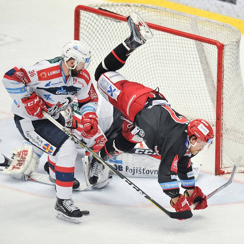 Čtvrtfinále play off hokejové extraligy - 5. zápas: HC Oceláři Třinec - HC Dynamo Pardubice, 21. března 2018 v Třinci.