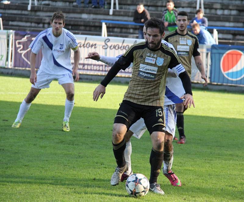 Fotbalisté Frýdku-Místku zdolali na domácím trávníku dalšího z favoritů na postup do první ligy, když díky gólu Vašendy vyhráli nad Znojmem 1:0. 