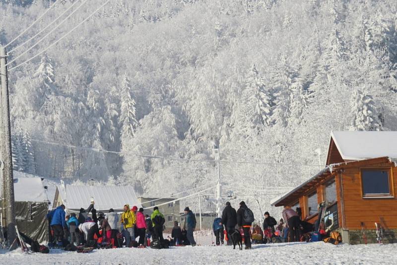 Lyžování ve Ski areálu Opálená ve Pstruží. 