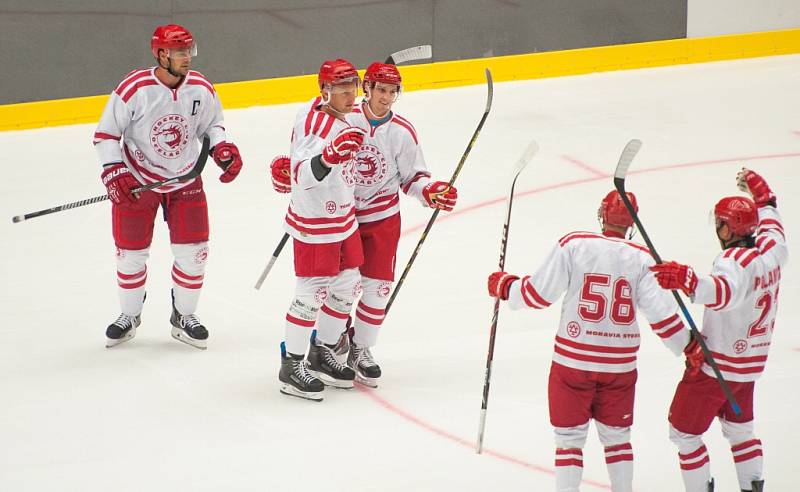 Přátelský hokejový zápas mezi HC Oceláři Třinec a Bílí Tygři Liberec v nové Werk aréně. 